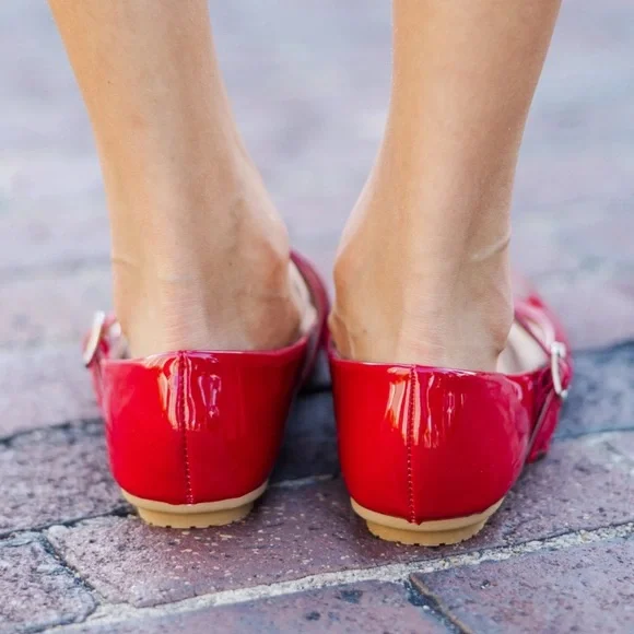Mary Jane Glossy Red Flats Size 8 NWT - Picture 3 of 3
